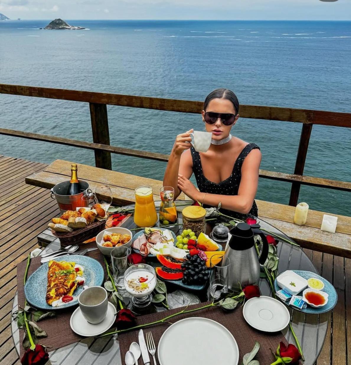 Cliffside - Boutique & *